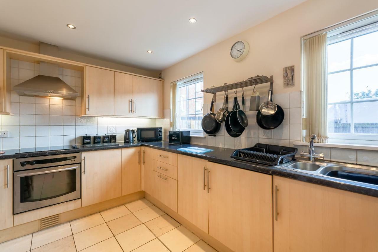 Newcastle City Centre Spacious Town House Free Parking And Wifi 외부 사진